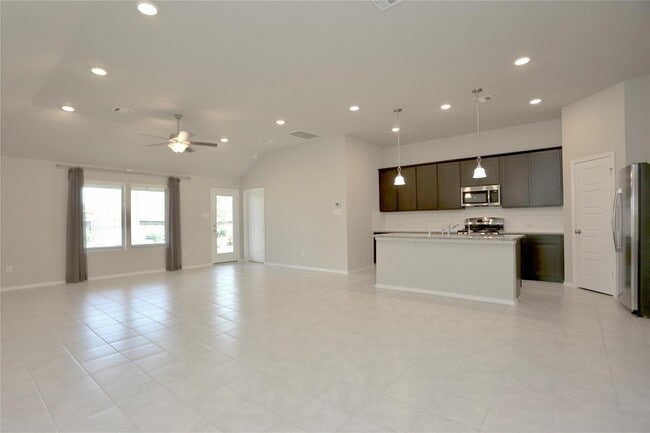 Building Photo - 2123 Santa Ana Wy