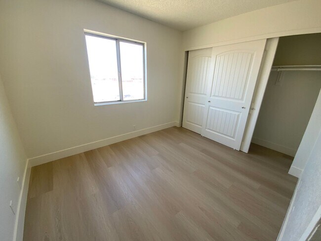 Building Photo - 2 Bed 2 Baths Apartment for Rent!