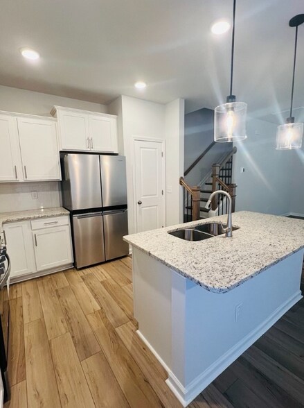 Building Photo - 612 Glen Clova Dr