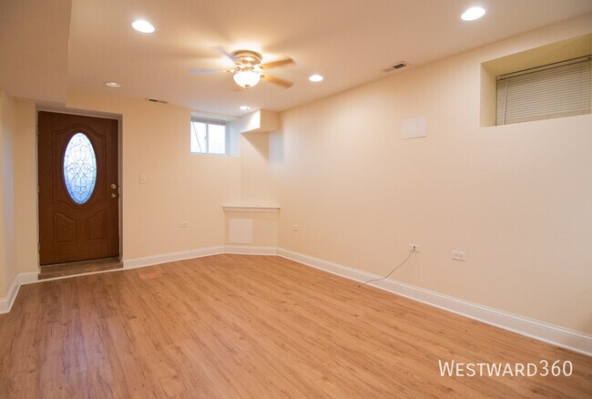 Building Photo - 1546 N Mohawk-1