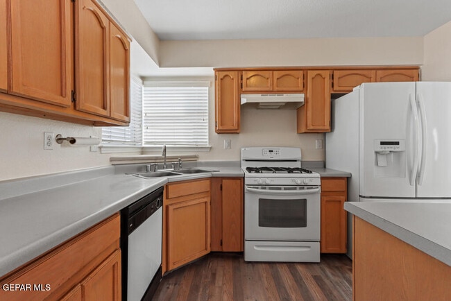 Building Photo - 11823 Stone Castle Dr