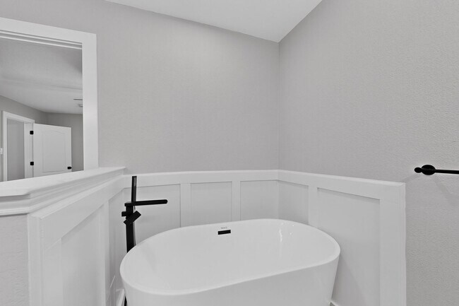 Building Photo - 1410 Thistle Cir