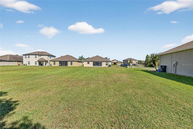 Building Photo - 2133 Geneva Dr