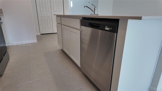 Building Photo - 10722 NW Moon Rise Ln