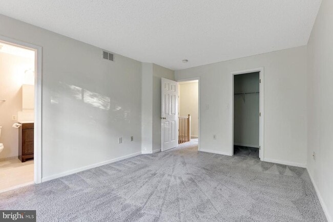 Building Photo - 140 S Barrow Pl