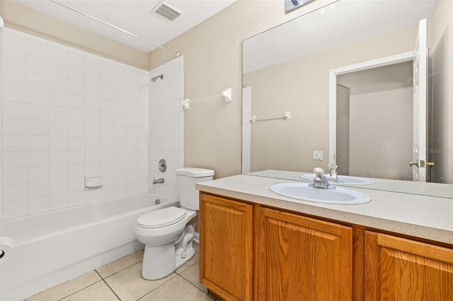 Building Photo - 3145 Stonehurst Cir