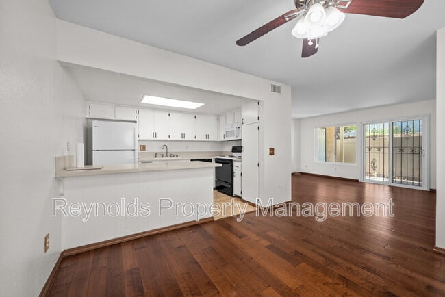 Primary Photo - 601 R Ave