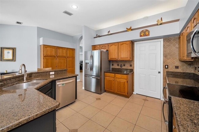 Building Photo - 1516 E Lake Woodlands Pkwy