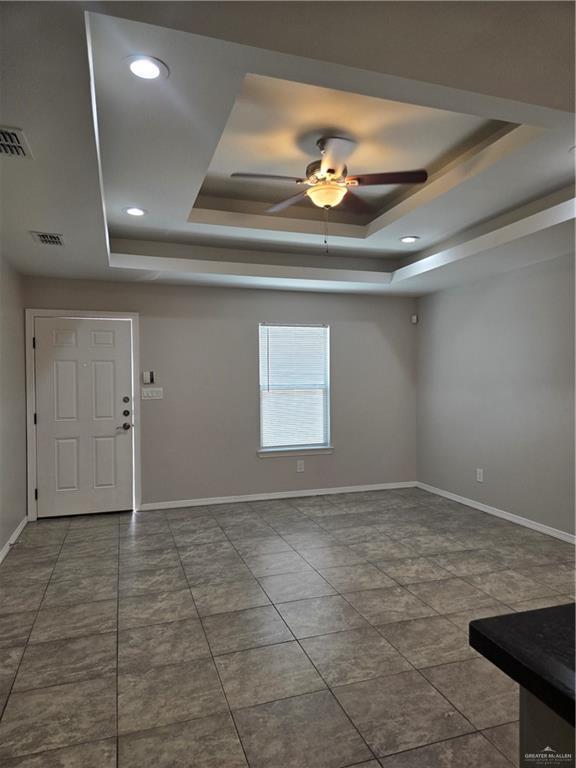 Building Photo - 14 N Ebony St