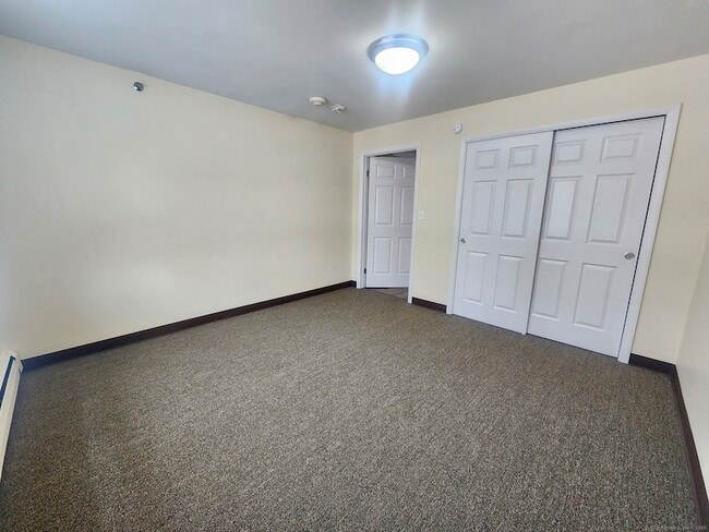 Building Photo - 18 Quintard Terrace