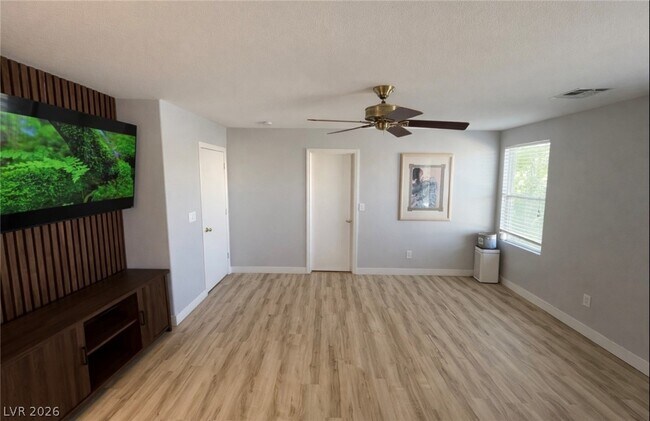 Building Photo - 5815 Field Breeze St