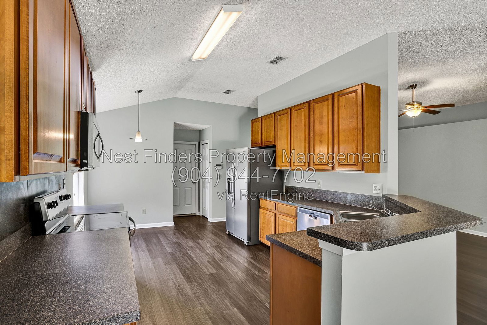 Building Photo - 9245 Hawks Run Ln