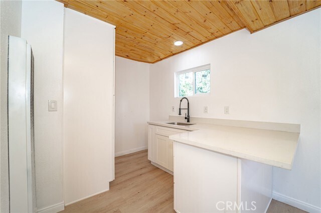 Building Photo - 872 Hill Ln