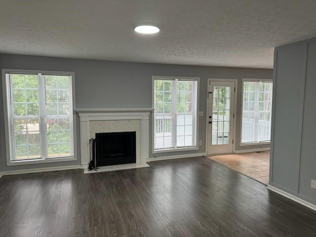 Building Photo - 768 8 Point Ct
