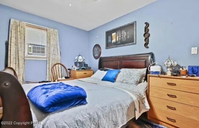 Building Photo - 400 Hemlock Dr