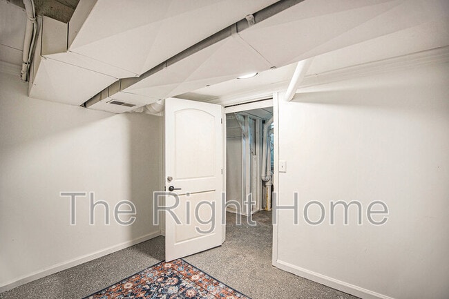 Building Photo - 3918 S 14th St