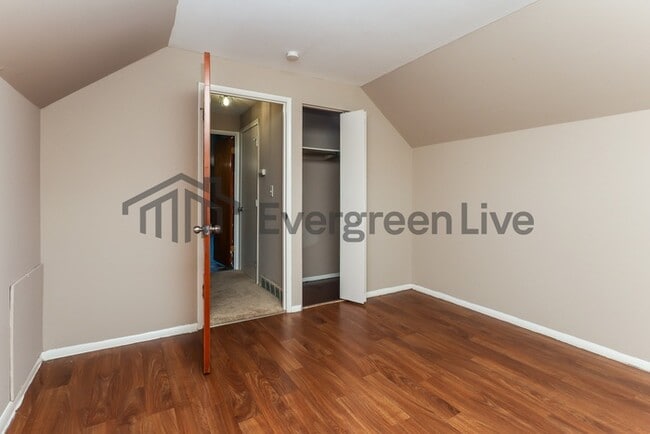 Building Photo - 5992 Rena Pl