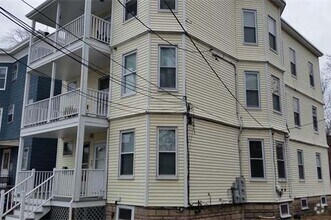 Building Photo - 35 Waverly St