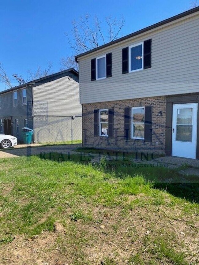 Building Photo - Shackleford Rd Townhome