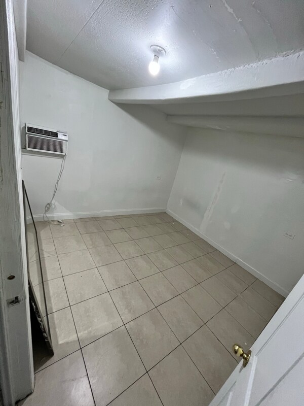 Building Photo - 1155 SW 129th Ave