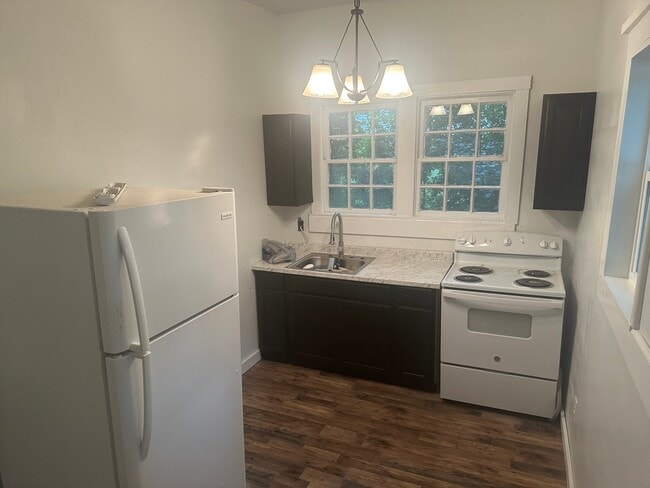 Building Photo - 431 S Tradd St