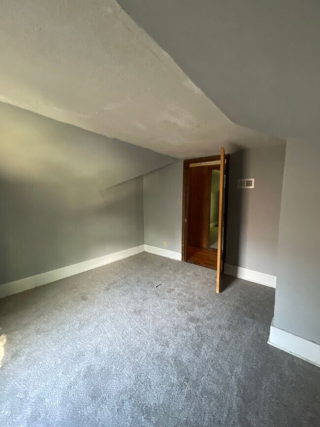 Building Photo - 1415 Neosho St