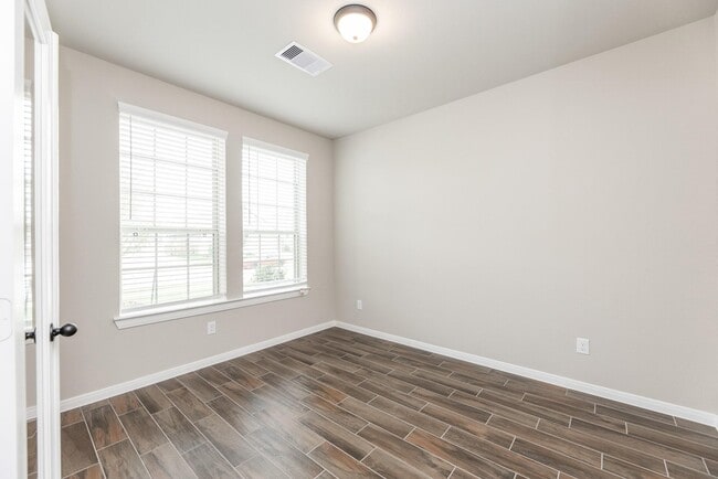 Building Photo - 30338 Tall Fescue Dr