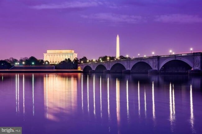 Building Photo - 4224 32nd St S