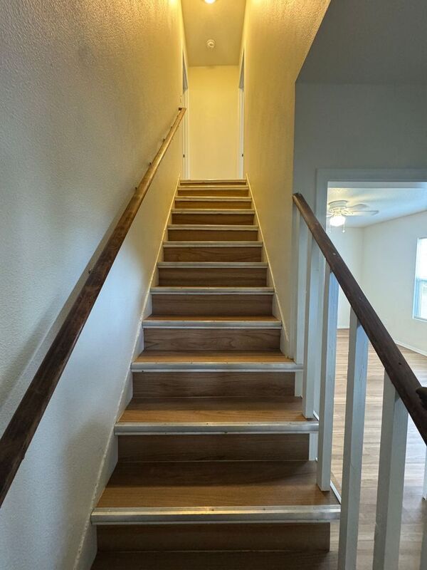 Building Photo - 1348 12th St SE