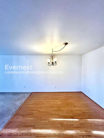 Building Photo - 16321 Taconic Cir