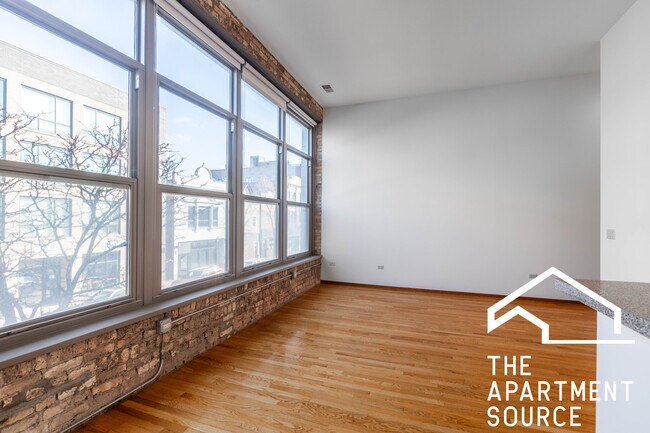 Building Photo - 2934 N Milwaukee Ave
