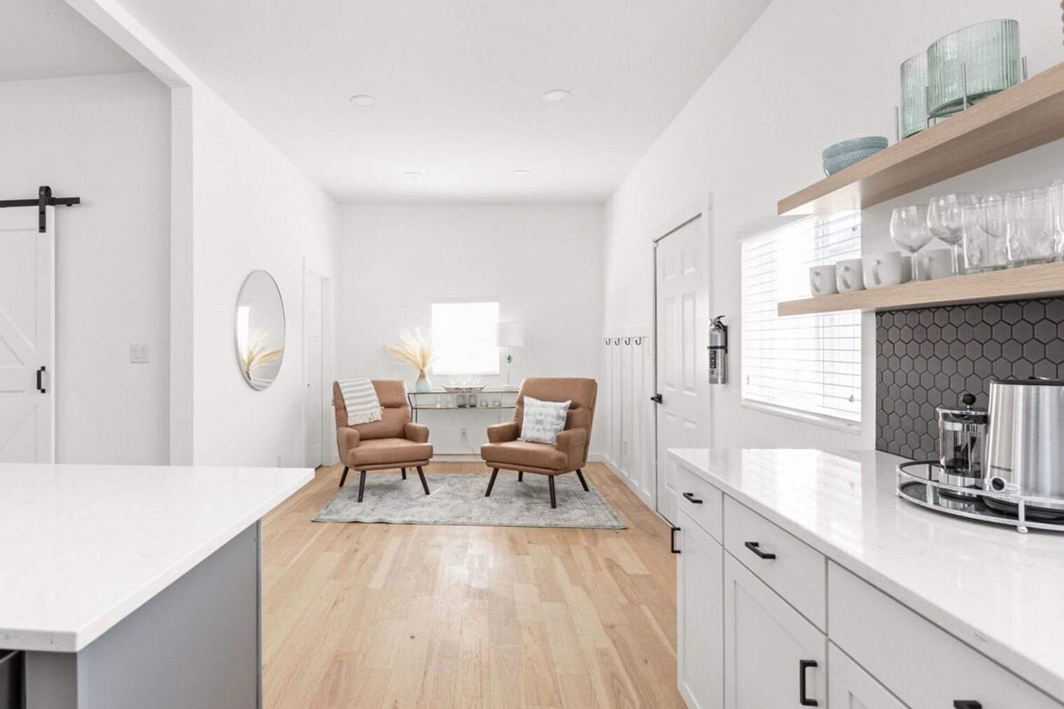 Building Photo - 305 Parkway Ave