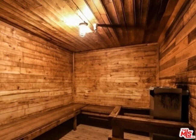 Building Photo - 7765 W 91st St