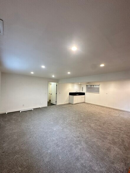 Building Photo - 15030 SW 150th Ct