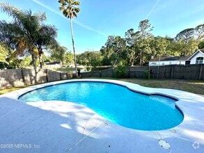Building Photo - 836 Brookstone Ct