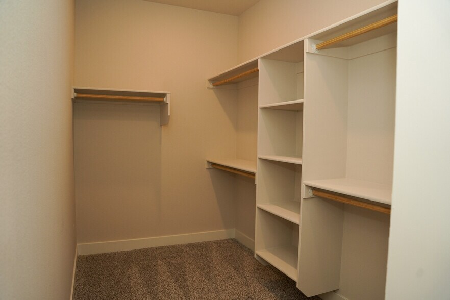 Building Photo - 20680 S Barker St