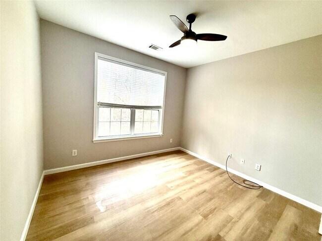 Building Photo - 1505 Wedgefield Ct