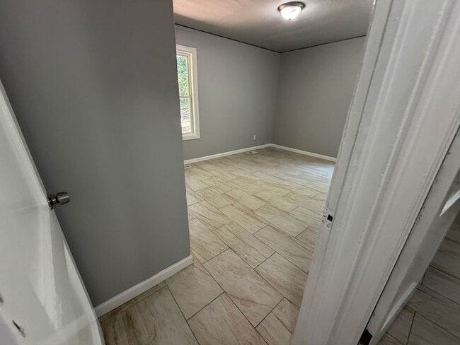 Building Photo - 2157 Nelms Dr SW