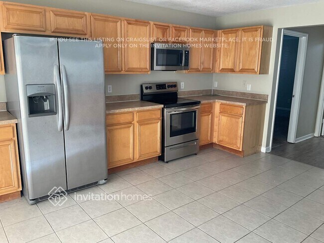 Building Photo - 1639 Algonkin Loop