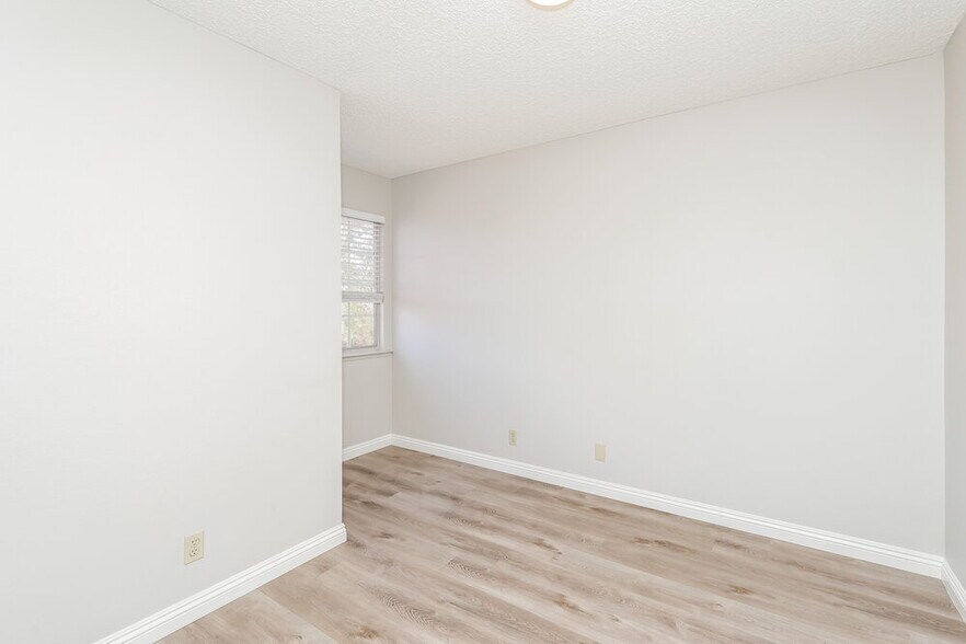 Building Photo - 7704 Velvet Canyon Ave