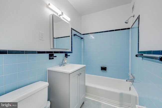 Building Photo - 1200 S Arlington Ridge Rd