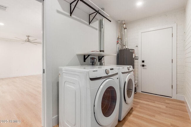 Building Photo - 1311 E 2nd Pl