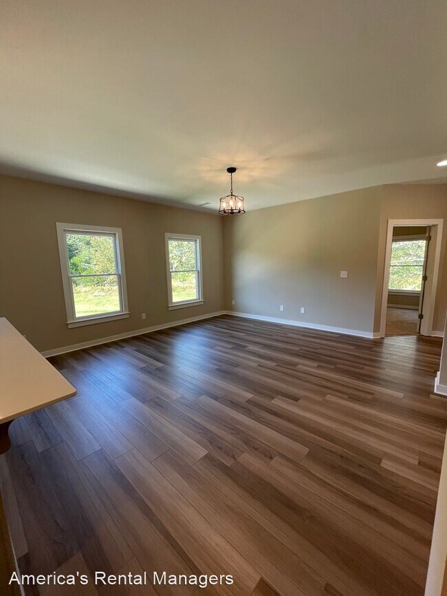 Building Photo - 4 br, 3 bath House - 44 Oak Ridge Place