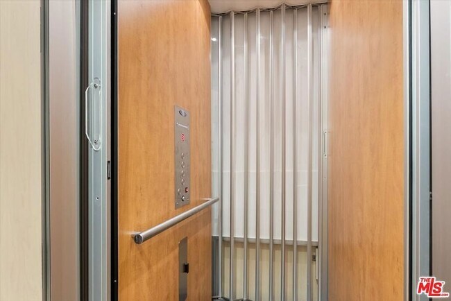 Building Photo - 2301 10th St