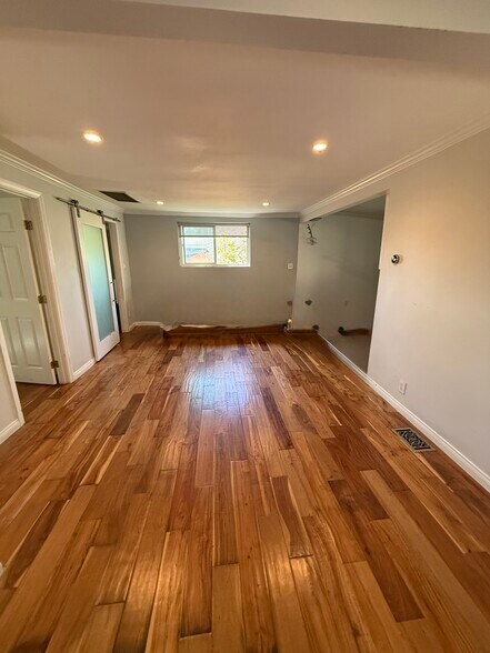 Living room - 1233 Hyperion Ave