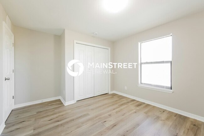 Building Photo - 4 Bedroom Pet-Friendly Home in Lehigh Acres, FL with Main Street Renewal