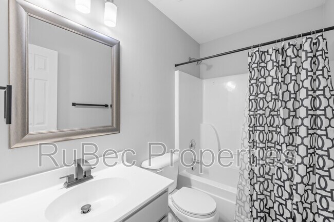 Building Photo - 9115 Old Ash Ct