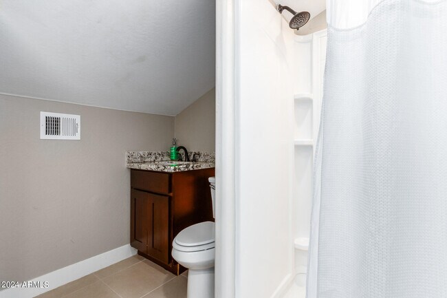 Building Photo - 2644 E Sylvia St