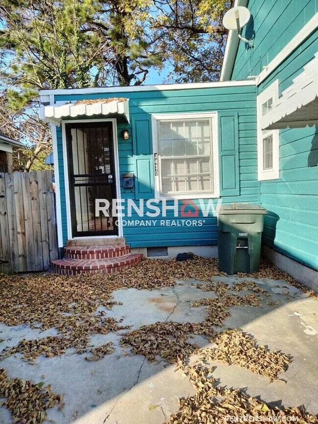 NOW AVAILABLE Highland Park DUPLEX Unit 3430 Carrington Rd