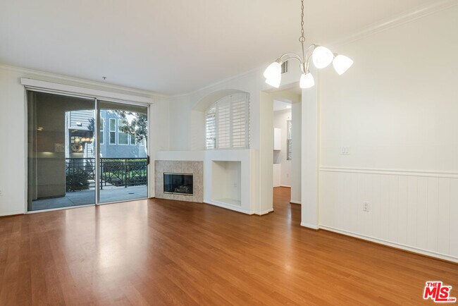Building Photo - 13075 Pacific Promenade
